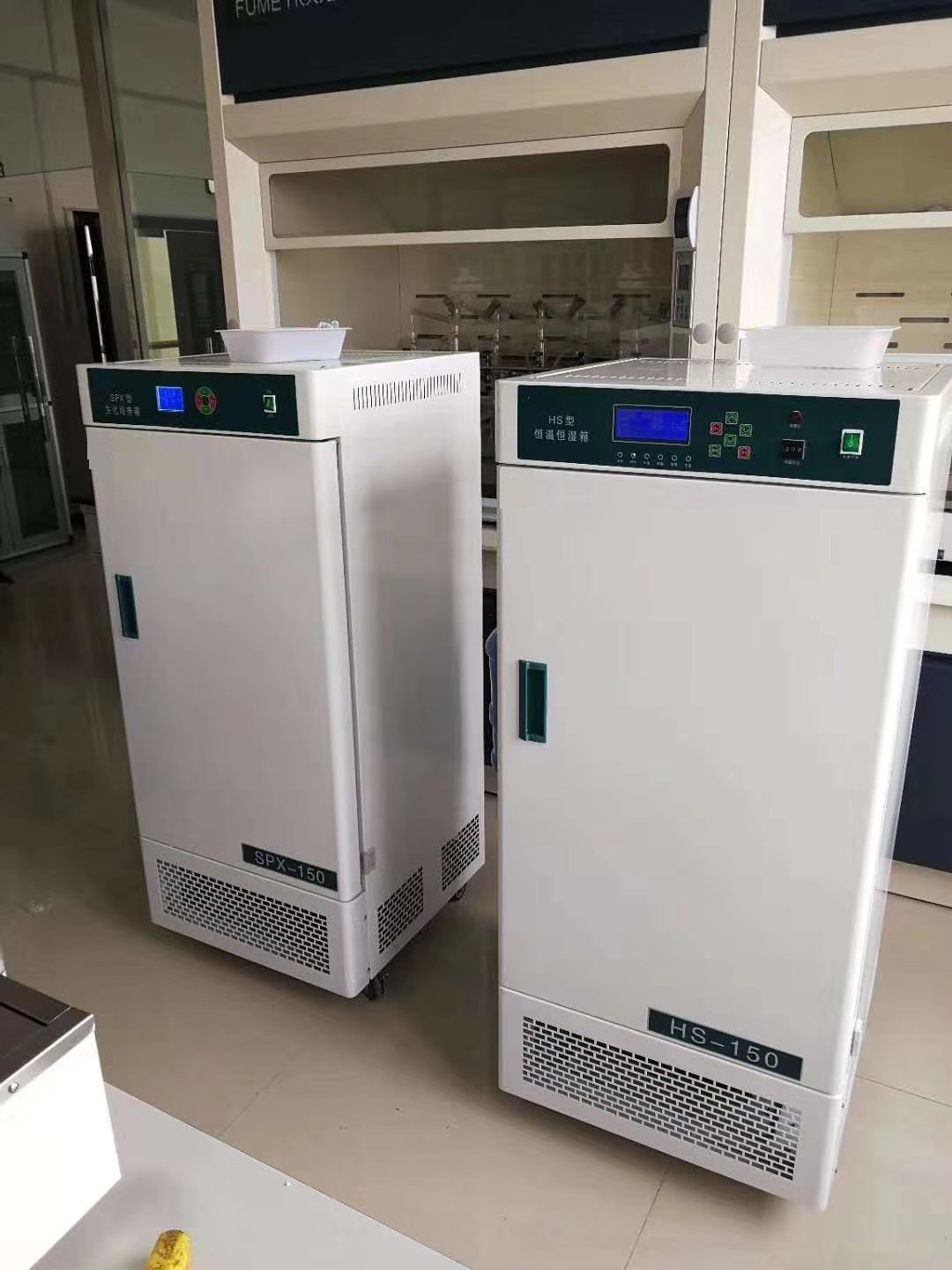 ตู้อบอุณหภูมิคงที่ในห้องปฏิบัติการพร้อมตัวควบคุมดิจิตอล