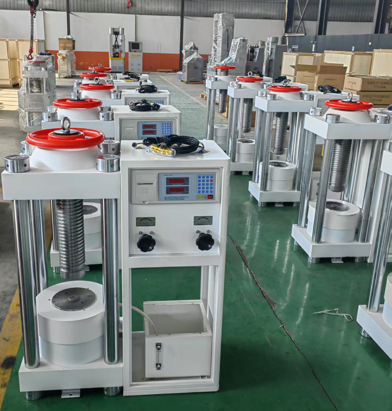 เครื่องกดคอนกรีต 2,000kN
